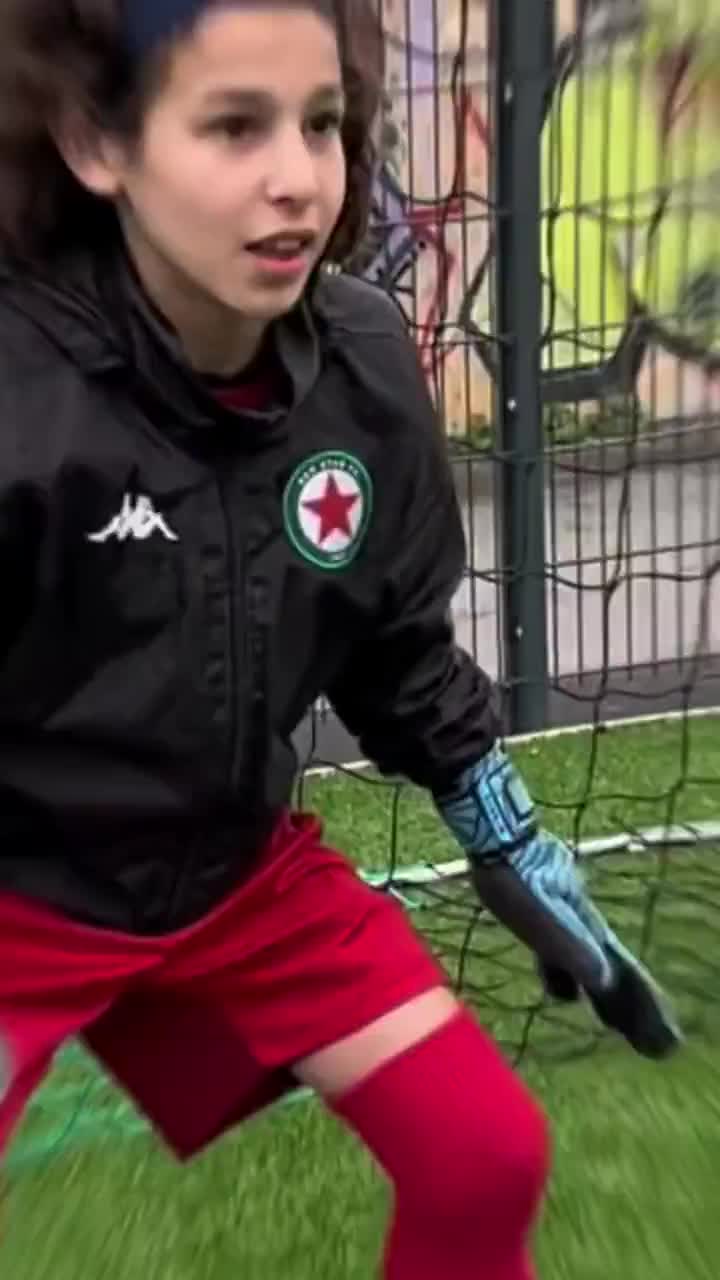 TikTok Quoicoubeh avec les U12